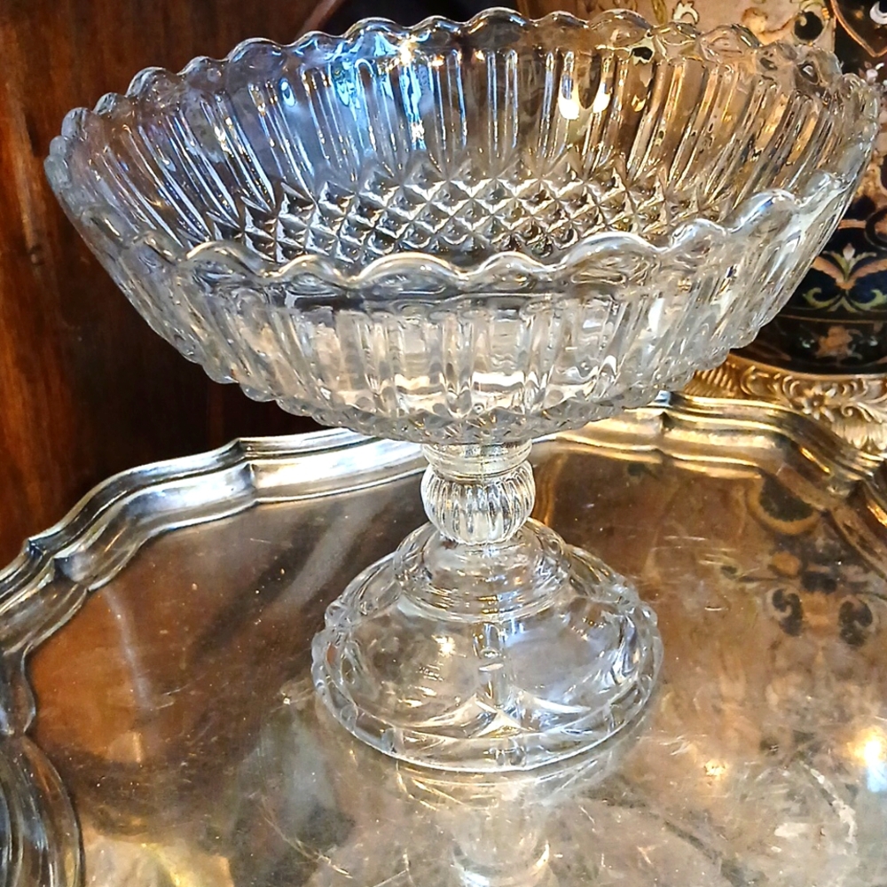 Elegant Nova Scotia Diamond & Ray Pressed Glass Pedestal Bowl